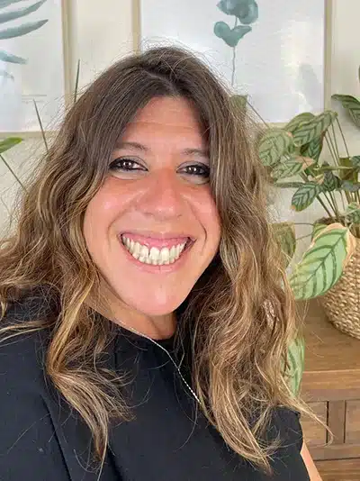 Delphine, OMEX Office Manager Expert